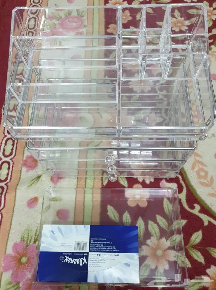 منظم مكياج 2