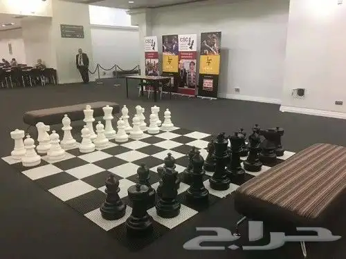 قطع شطرنج عملاقة للساحات و المقاهي 1