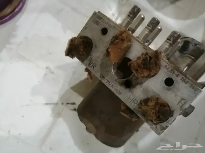 قطع غيار بي ام bmw e39 530i 37