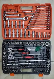 دريلات متنوعه بطاريتين وعده متنوعه 37