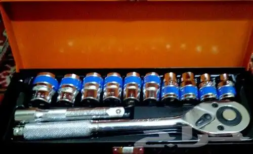 دريلات متنوعه بطاريتين وعده متنوعه 49