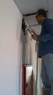 فنى صيانه جميع المكيفات 1