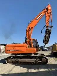 معدات ثقيلة للإيجار نجران وضواحيها 0