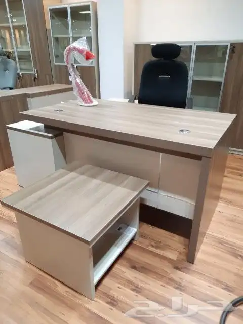 مكتب  مكاتب  مودرن  كلاسك  توصيل وتركيب مكتب 10