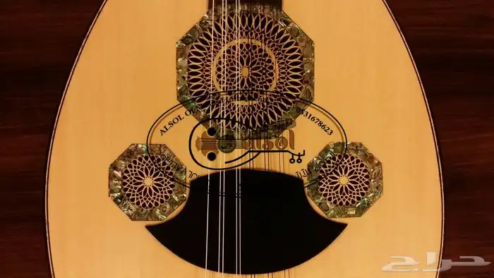 عود موسيقي للبيع 1