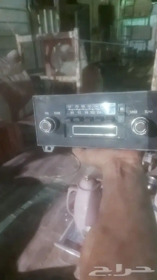 تلفزيونات تراثيه قديمه وصحون غضار مخزنه ومسجل جمس تراثي 8