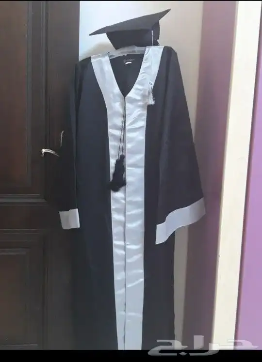 روب تخرج نظيف 0