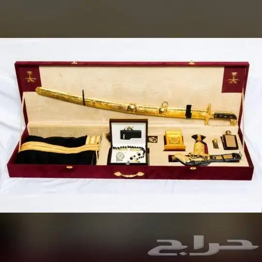دروع سيوف طقم هدايا مشالح 55