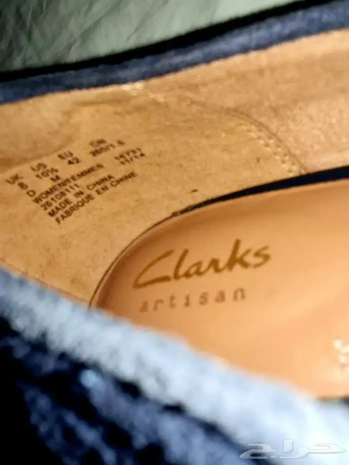 حذاء نسائي مخمل مقاس 42 من كلاركس 4