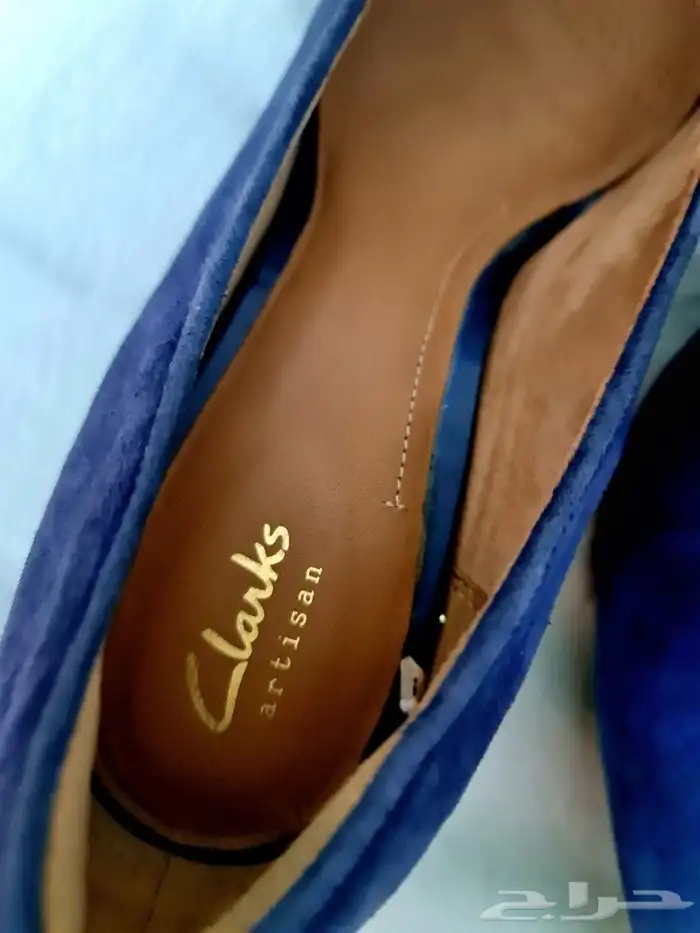 حذاء نسائي مخمل مقاس 42 من كلاركس 2