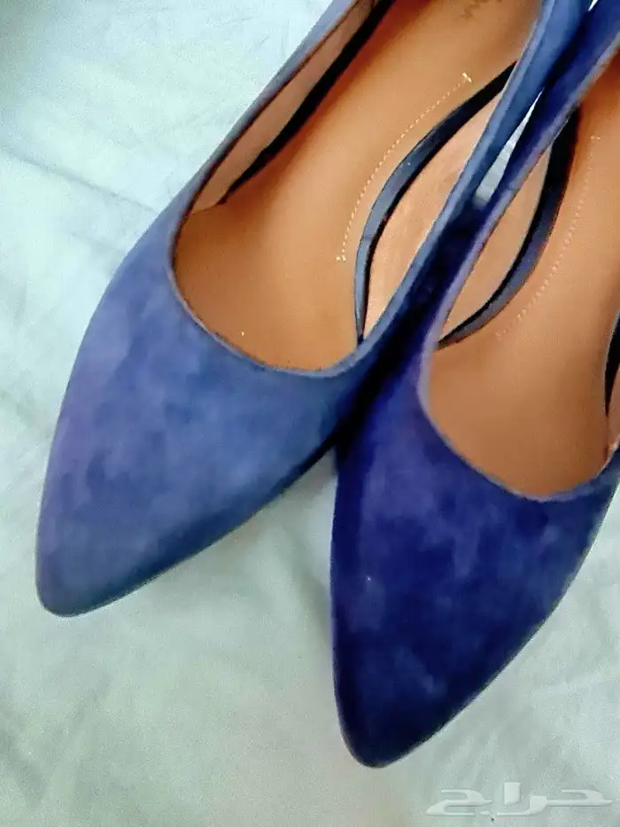 حذاء نسائي مخمل مقاس 42 من كلاركس 3