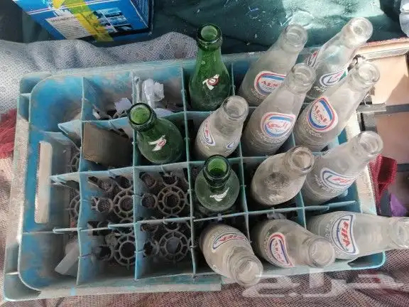 صندوق قوارير كولا وسفن قديم 1