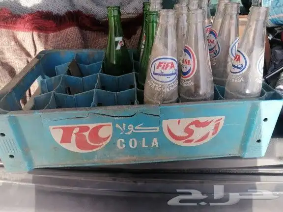 صندوق قوارير كولا وسفن قديم 0