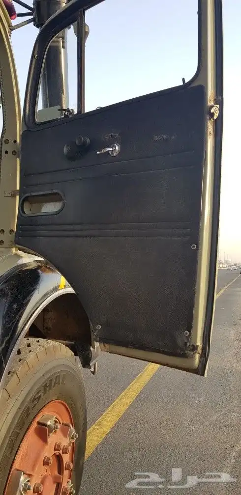 مرسيدس لوري 1983 - 1928 25