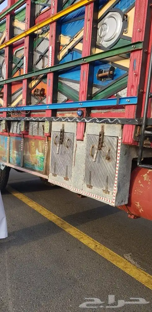 مرسيدس لوري 1983 - 1928 28