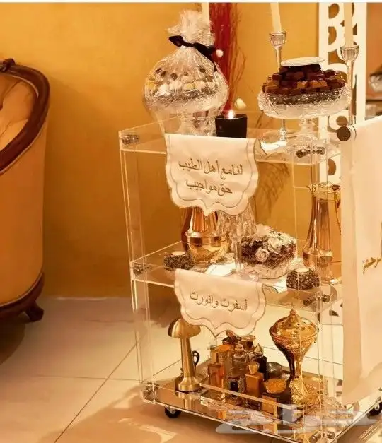 عربه تقديم إكريليك وطاولات واستاندات 0