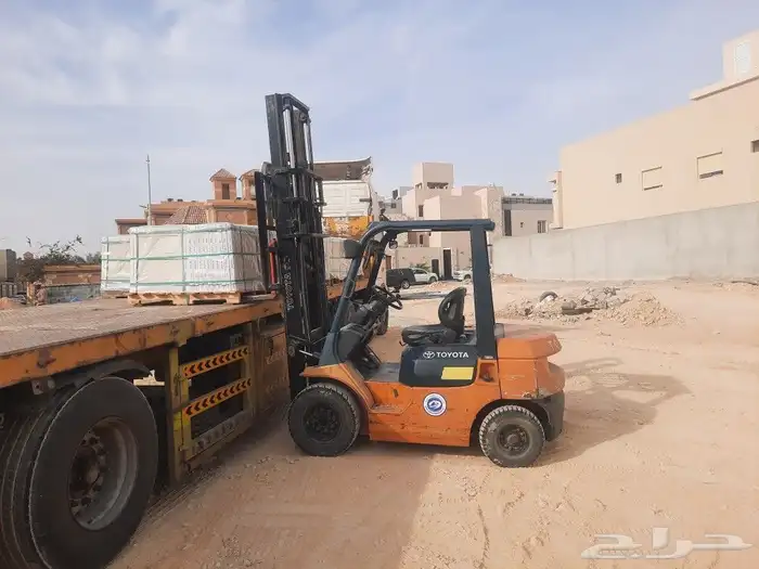 رافعه شوكيه للايجار رافعات فوركلفت forklift 3