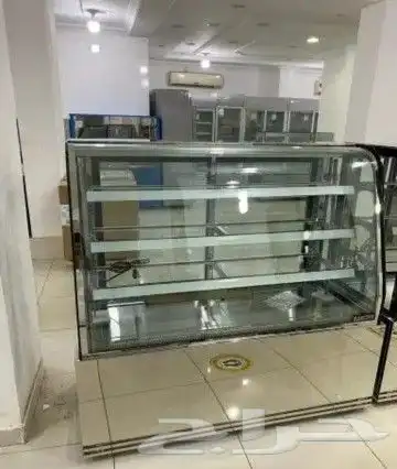 ثلاجات عرض بانكول زجاج مقوس او مربع 10
