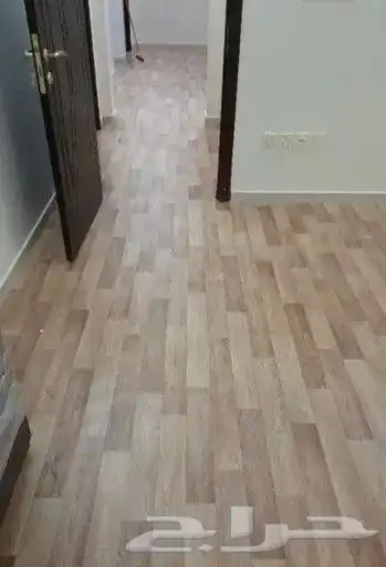 مشمع بلاستيك قابل للغسيل علي شكل باركية 18