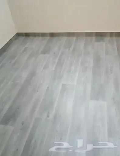 مشمع بلاستيك قابل للغسيل علي شكل باركية 17