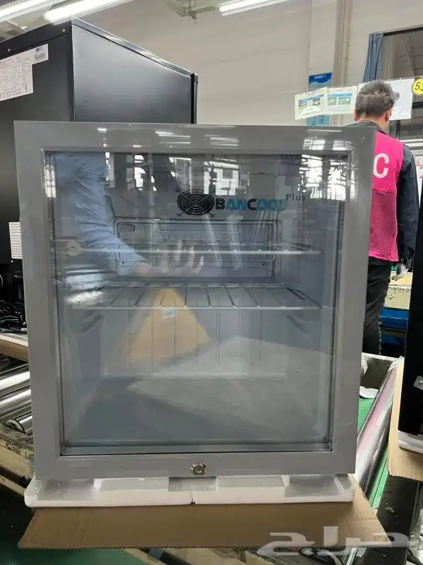 ثلاجات عرض ميني باب زجاج 8