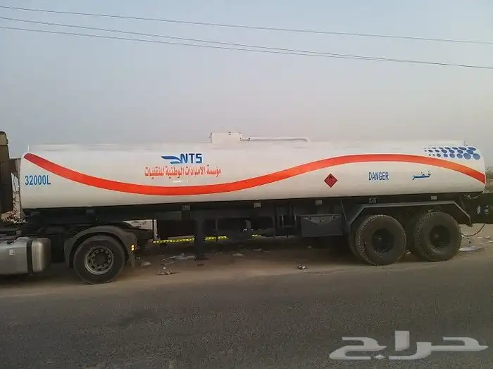 رش بويا توانك الصرف تركيب ستكر ارامكو على التوانك والمعدات 13