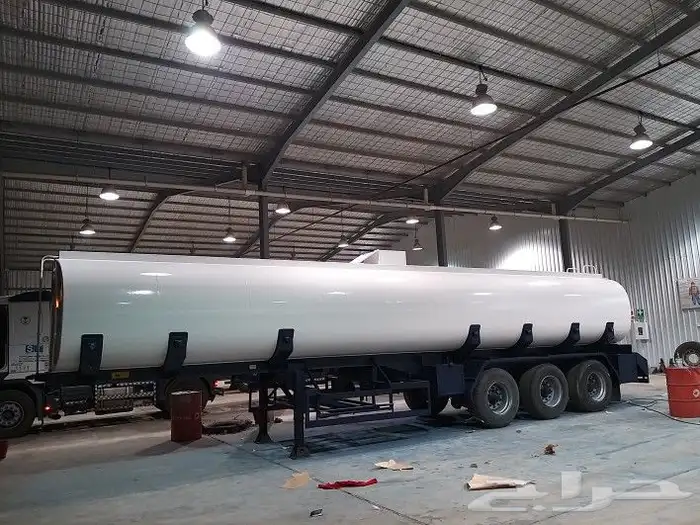 رش بويا توانك الصرف تركيب ستكر ارامكو على التوانك والمعدات 9
