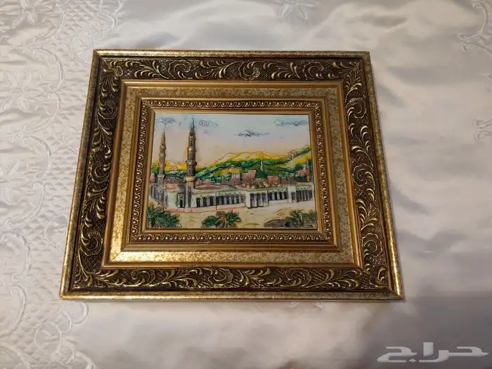 تحف متنوعة ولوحات وشموع 16