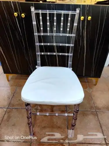 كراسي الكريلك الشفاف 4