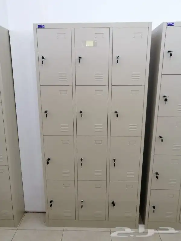 دواليب لوكر مع مكاتب 33