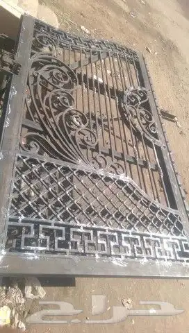 ورشه تعز الشرقيه للحداده والالمنيوم 26