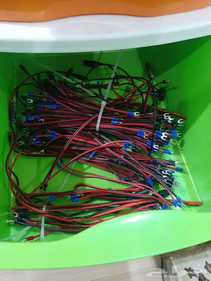 صيانه وإصلاح جميع شاشات المحطات والدعاية 7