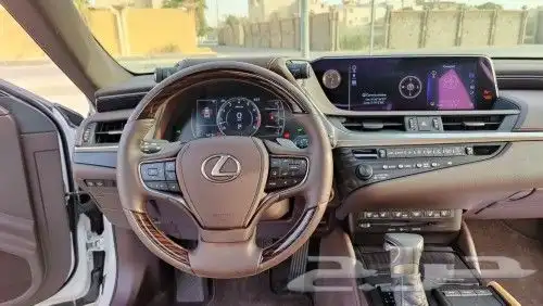 تم البيع ES350 DD 2019 مخزن 17
