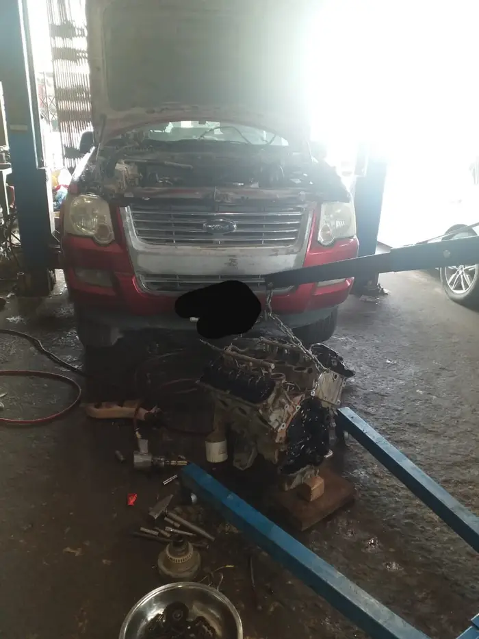 ورشة توضيب وتغير المكائن والجيرات الاتوماتيك  31