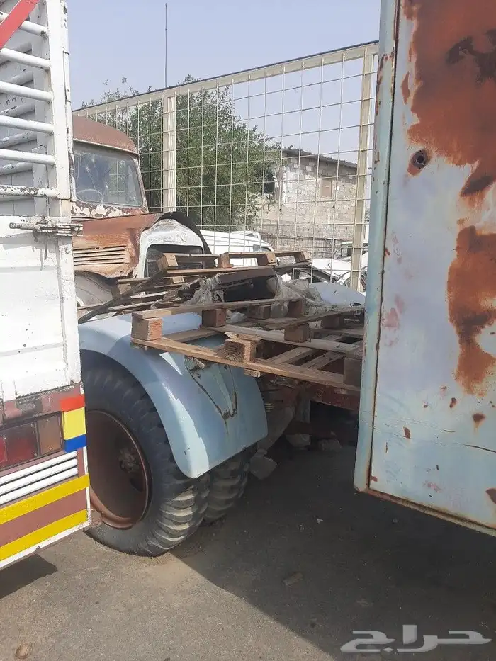 يوجد راس مرسيدس بوز 1959 موديل قديم 4