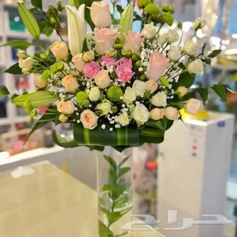 مندوب توصيل وتنسيق ورد وجميع الهدايا 2