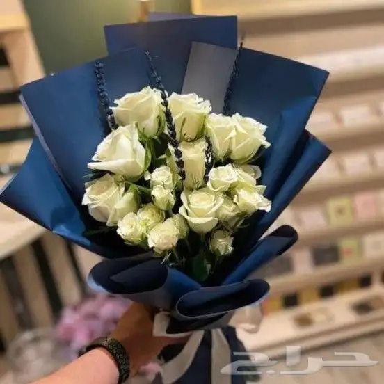 مندوب توصيل وتنسيق ورد وجميع الهدايا 5