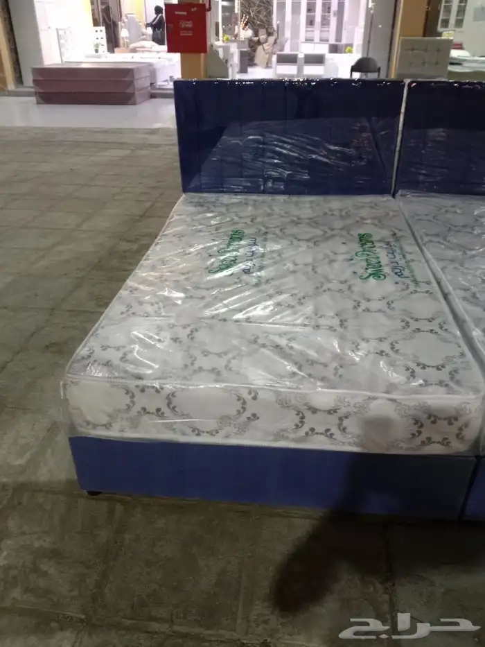 للبيع سرر ومراتب وجميع انواع مفروشات 2