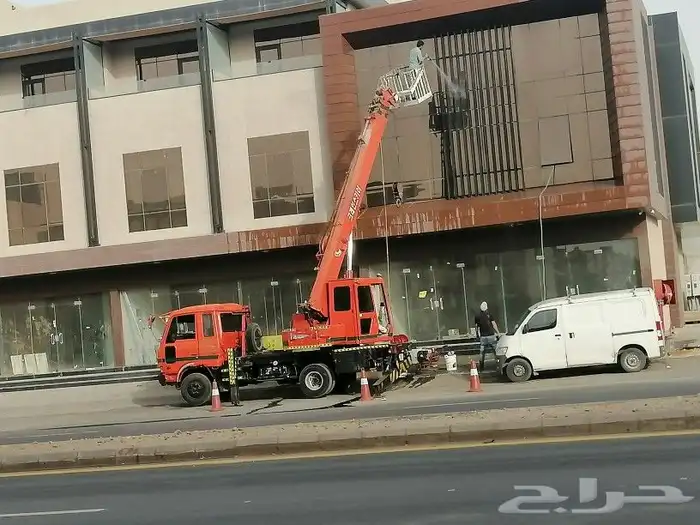 كرينات وترلات للايجار اليومي او بالشهر 16