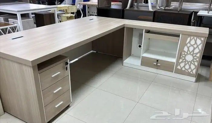 اثاث مكتبي مكاتب 1