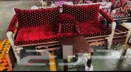 كراسي حديد 0