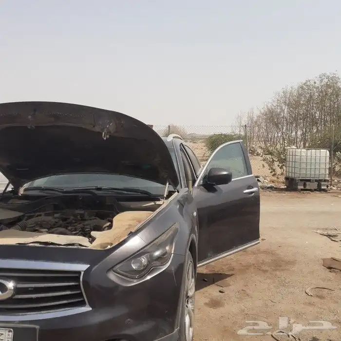 قطع غيار انفنتي Fx 50 s تشليح 2