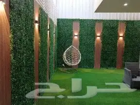 معلم تركيب موكيت عشب صناعي مشمع نجيله بدل خشب 13