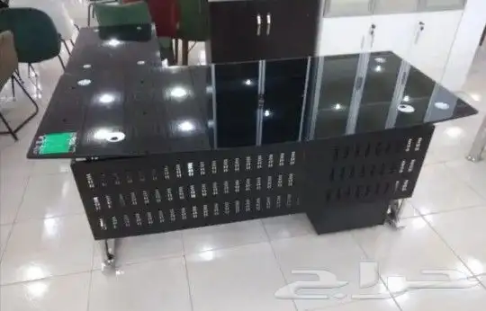 مكاتب حديد وقزاز وخشب وميلامين مقاس مختلفه 11