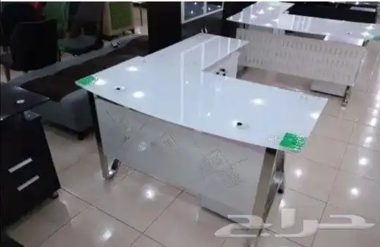 مكاتب حديد وقزاز وخشب وميلامين مقاس مختلفه 10
