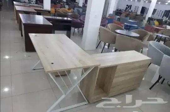 مكاتب حديد وقزاز وخشب وميلامين مقاس مختلفه 12