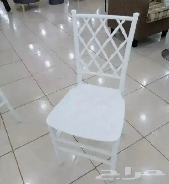 كراسي حديد وفايبر داخليه وخارجيه بالوانها 42