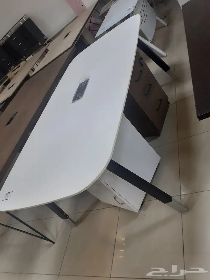 طاولات اجتماعات مكاتب 22