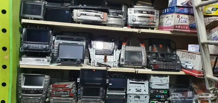 صيانه شاشات ومسجلات السيارات 35