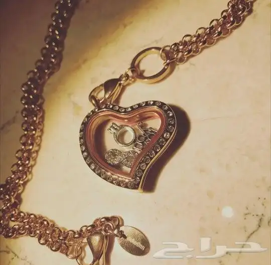 سلاسل وتعاليق 18